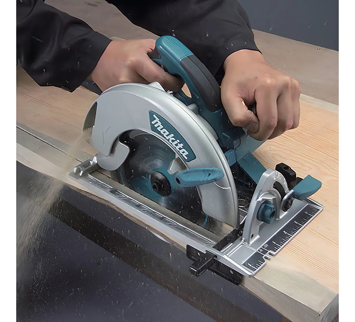 Sierra Eléctrica Makita  7. 1/4" 1800w-110v